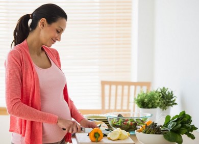Trong 3 tháng đầu mang thai không nên ăn gì?